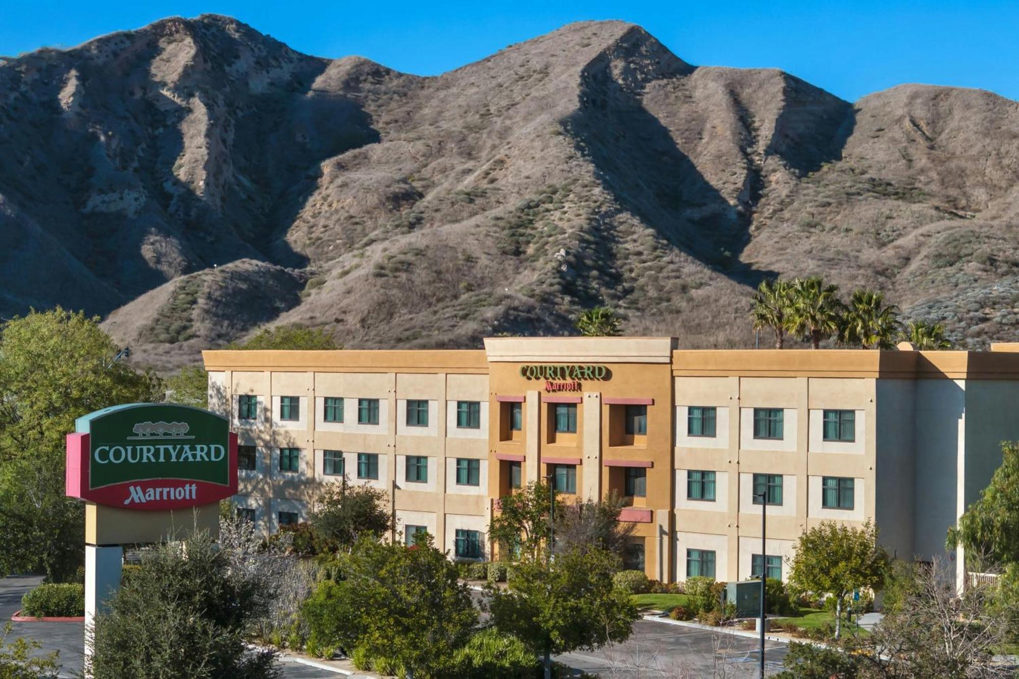 Отель Courtyard By Marriott Santa Clarita Валенсия Экстерьер фото